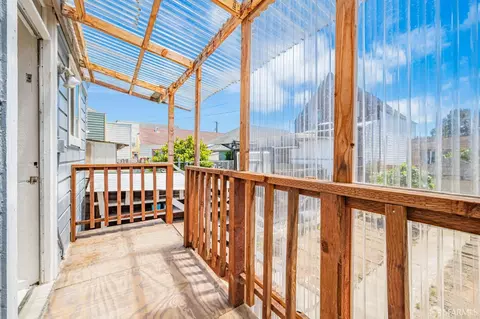 Exterior - 19 Farallones St, San Francisco, CA 94112 photo 4 of 8