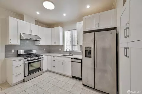 Kitchen - 19 Farallones St, San Francisco, CA 94112 photo 1 of 3
