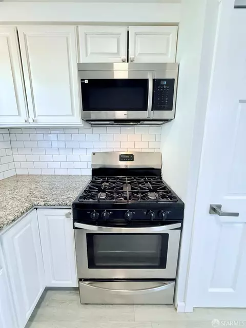 Kitchen - 168 5th St, Richmond, CA 94801 photo 3 of 3