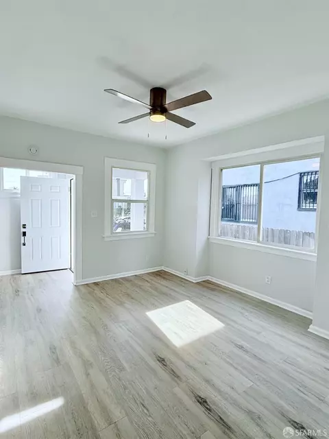 Living - 168 5th St, Richmond, CA 94801 photo 4 of 4