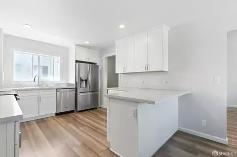 Kitchen - 529 37th Ave, San Francisco, CA 94121 photo 2 of 4