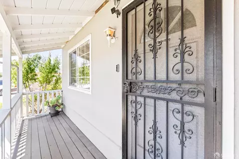 Exterior - 28378 Thackeray Ave, Hayward, CA 94544 photo 5 of 20