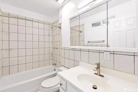 Bath - 28378 Thackeray Ave, Hayward, CA 94544 photo 2 of 3