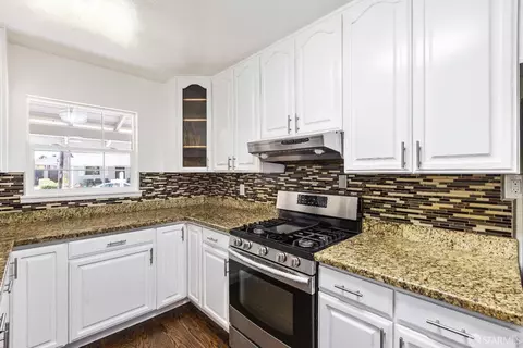 Kitchen - 28378 Thackeray Ave, Hayward, CA 94544 photo 3 of 4