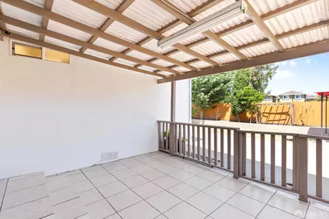 Exterior - 28378 Thackeray Ave, Hayward, CA 94544 photo 7 of 20