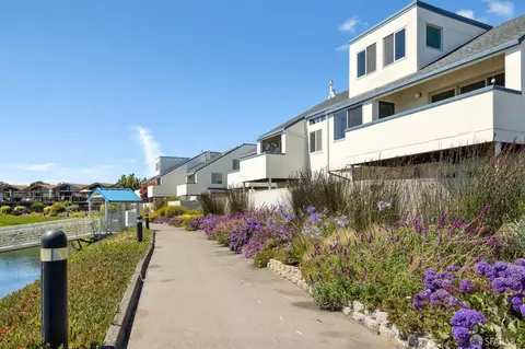 440 Cola Ballena #D, Alameda, CA 94501
