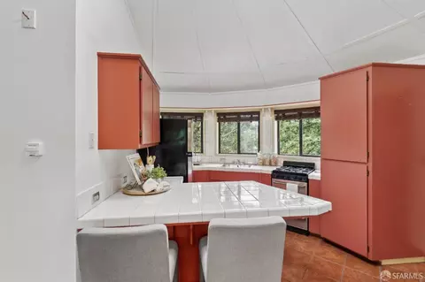Kitchen - 375 Montecillo Dr, Walnut Creek, CA 94595 photo 8 of 11