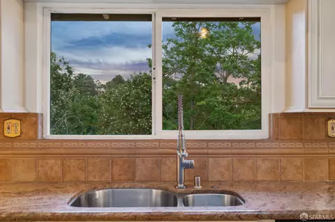 Kitchen - 375 Montecillo Dr, Walnut Creek, CA 94595 photo 11 of 11