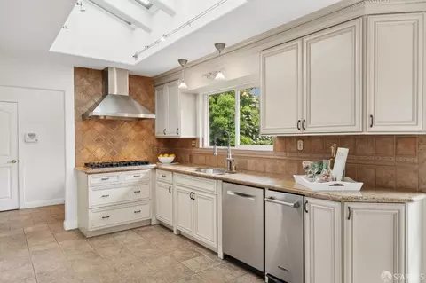 Kitchen - 375 Montecillo Dr, Walnut Creek, CA 94595 photo 4 of 11