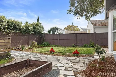 Exterior - 688 Garside Ct, San Leandro, CA 94579 photo 11 of 13