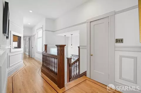 Entry Way - 1565 Clay St, San Francisco, CA 94109 photo 5 of 6