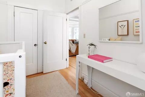 Entry Way - 1565 Clay St, San Francisco, CA 94109 photo 3 of 6