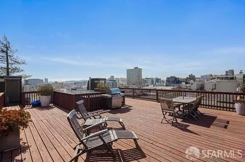 Exterior - 1565 Clay St, San Francisco, CA 94109 photo 7 of 22