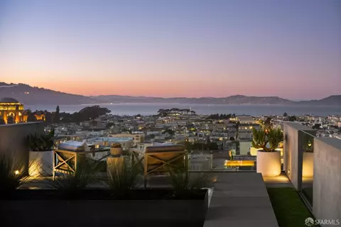 View/Area - 2626 Filbert St, San Francisco, CA 94123 photo 3 of 4