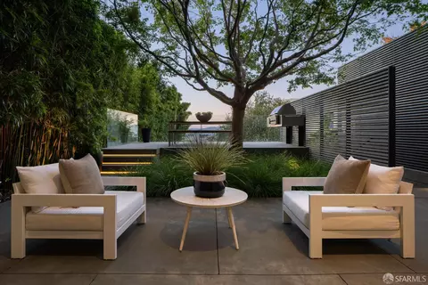 Exterior - 2626 Filbert St, San Francisco, CA 94123 photo 7 of 8