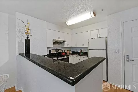 Kitchen - 8400 Oceanview Ter #118, San Francisco, CA 94132 photo 3 of 4
