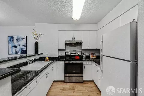 8400 Oceanview Ter #118, San Francisco, CA 94132