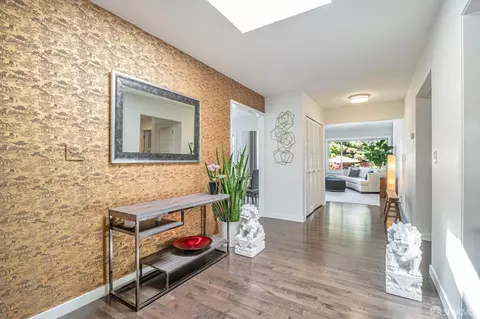 Entry Way - 2230 D St, Hayward, CA 94541 photo 2 of 4