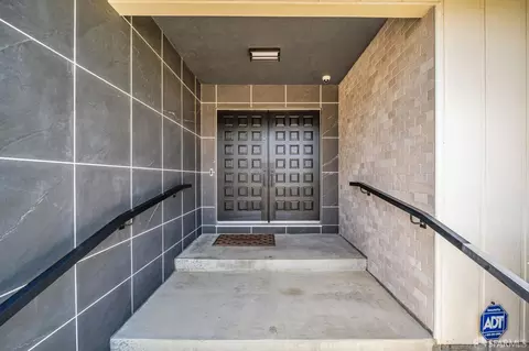 Entry Way - 2230 D St, Hayward, CA 94541 photo 1 of 4