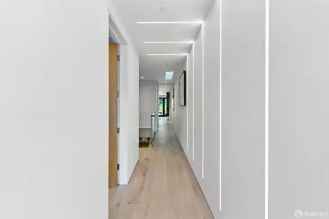 4234 24th St, San Francisco, CA 94114 photo 2