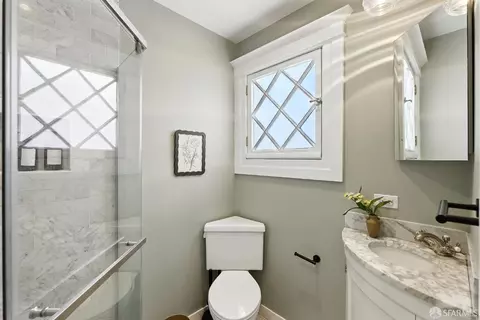 Bath - 66 Pleasant St, San Francisco, CA 94108 photo 1 of 3