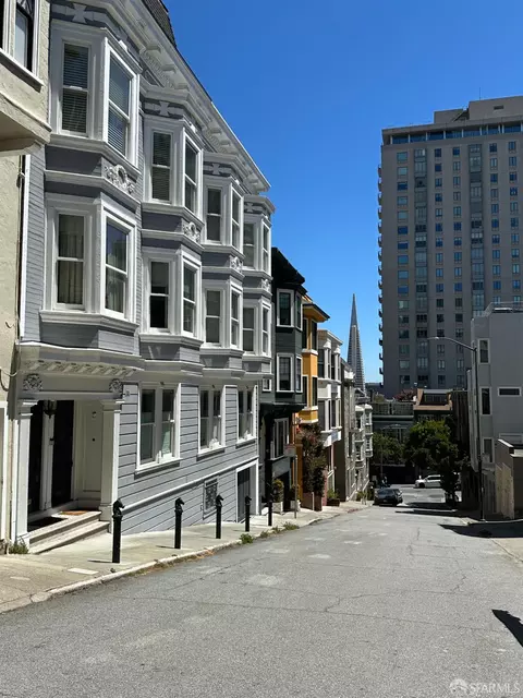 Exterior - 66 Pleasant St, San Francisco, CA 94108 photo 4 of 4