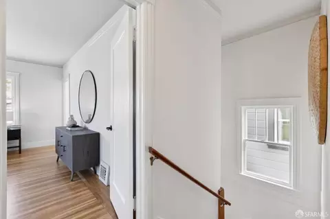 Entry Way - 2201 17th Ave, San Francisco, CA 94116 photo 10 of 14