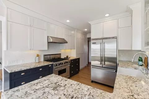 Kitchen - 2201 17th Ave, San Francisco, CA 94116 photo 5 of 9