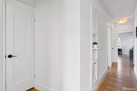 Entry Way - 2201 17th Ave, San Francisco, CA 94116 photo 13 of 14