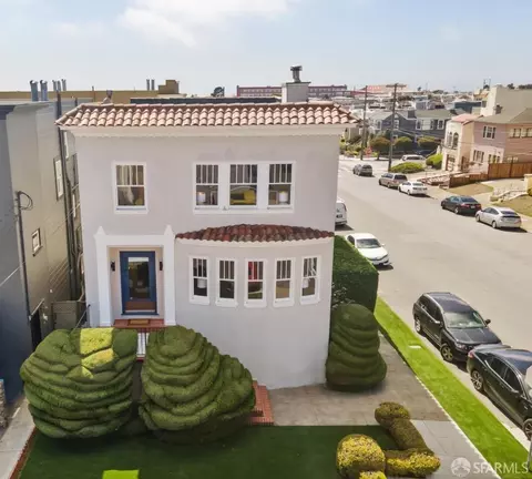 2201 17th Ave, San Francisco, CA 94116