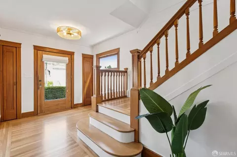 Entry Way - 2201 17th Ave, San Francisco, CA 94116 photo 8 of 14