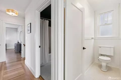 Entry Way - 2201 17th Ave, San Francisco, CA 94116 photo 12 of 14