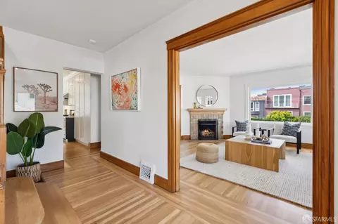 Entry Way - 2201 17th Ave, San Francisco, CA 94116 photo 3 of 14