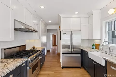 Kitchen - 2201 17th Ave, San Francisco, CA 94116 photo 4 of 9