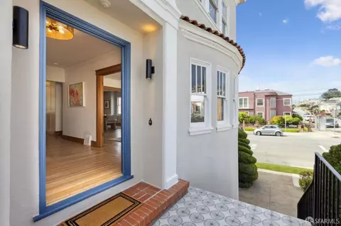 Entry Way - 2201 17th Ave, San Francisco, CA 94116 photo 1 of 14