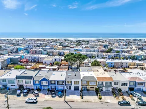 2263 42nd Ave, San Francisco, CA 94116