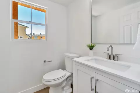 Bath - 3633 Braxton Cmn, Fremont, CA 94538 photo 1 of 4