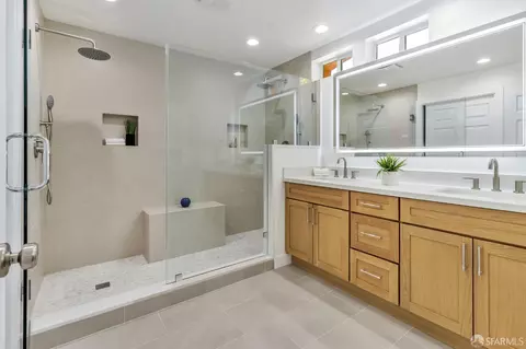 Bath - 3633 Braxton Cmn, Fremont, CA 94538 photo 2 of 4