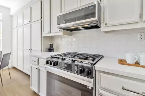 Kitchen - 3633 Braxton Cmn, Fremont, CA 94538 photo 3 of 6