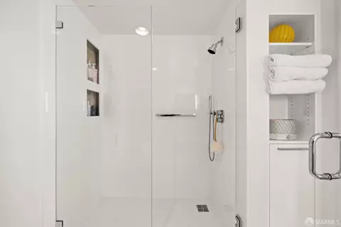 Bath - 403 Main St #413N, San Francisco, CA 94105 photo 2 of 2
