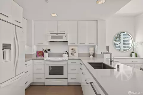 Kitchen - 403 Main St #413N, San Francisco, CA 94105 photo 4 of 4