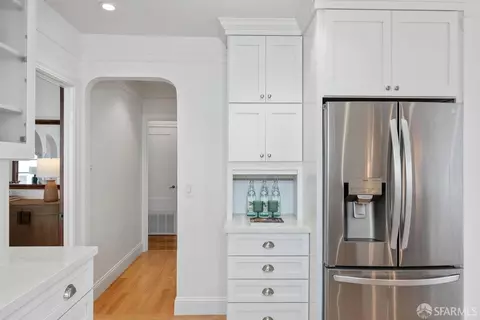 Entry Way - 115 Pinehurst Way, San Francisco, CA 94127 photo 2 of 4