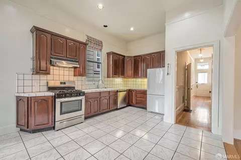 Kitchen - 2733 Sutter St, San Francisco, CA 94115 photo 3 of 4