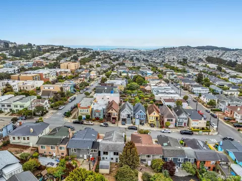 View/Area - 41 Ridgewood Ave, San Francisco, CA 94112 photo 3 of 4