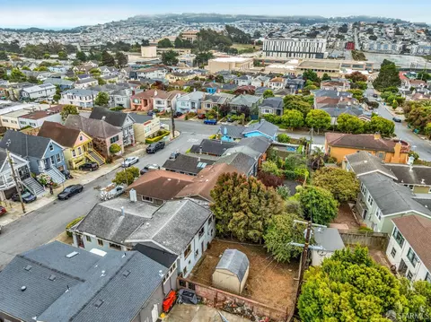 View/Area - 41 Ridgewood Ave, San Francisco, CA 94112 photo 2 of 4