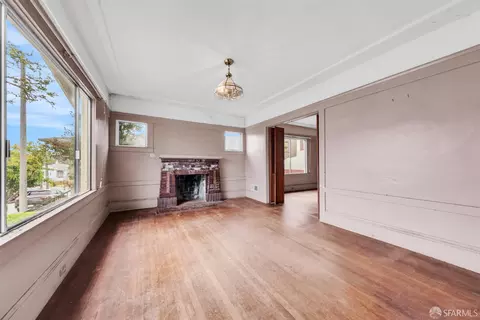 Living - 41 Ridgewood Ave, San Francisco, CA 94112 photo 1 of 2