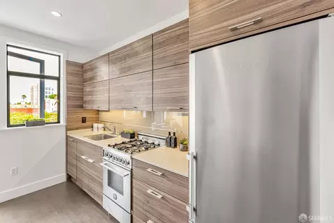 Kitchen - 413 Valencia St #303, San Francisco, CA 94103 photo 2 of 2