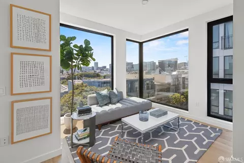 988 Harrison St #613, San Francisco, CA 94107