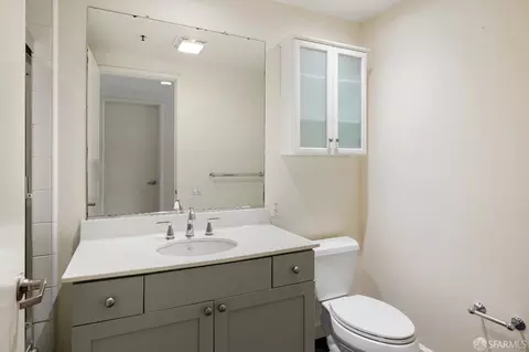 Bath - 2002 3rd St #212, San Francisco, CA 94107 photo 2 of 2