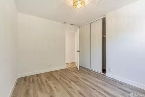 Bedroom - 372 Glacier Dr, Martinez, CA 94553 photo 5 of 8